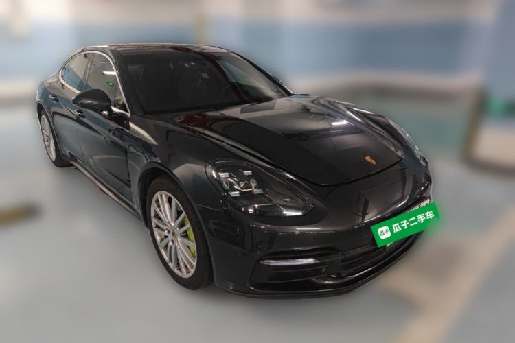 Used Porsche Panamera 2018 Panamera 4 E-Hybrid 2.9T Front Right 45 Deg