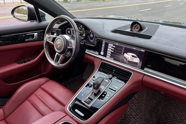 Used Porsche Panamera 2018 Panamera 4 E-Hybrid 2.9T Interior 14