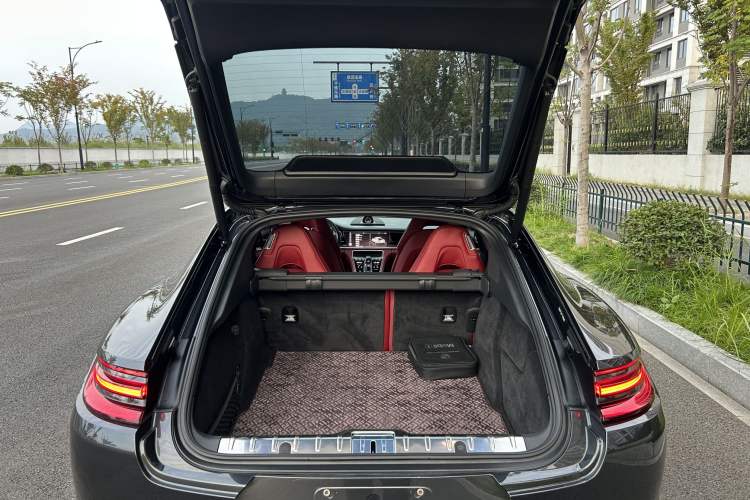 Used Porsche Panamera 2018 Panamera 4 E-Hybrid 2.9T Interior 15