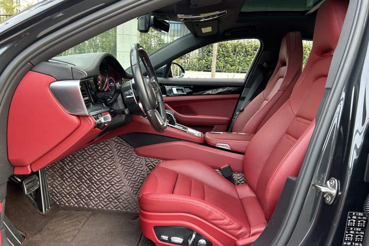 Used Porsche Panamera 2018 Panamera 4 E-Hybrid 2.9T Interior 5