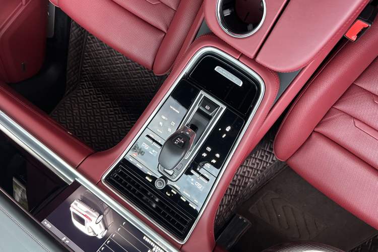 Used Porsche Panamera 2018 Panamera 4 E-Hybrid 2.9T Interior 7