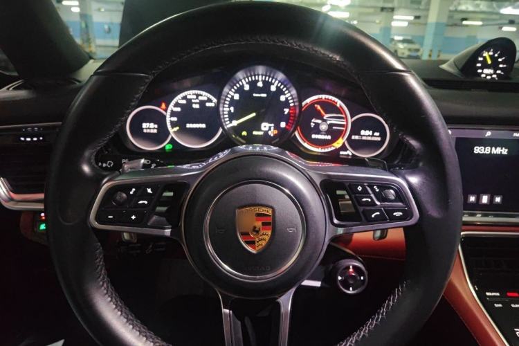 Used Porsche Panamera 2018 Panamera 4 E-Hybrid 2.9T Steering Wheel