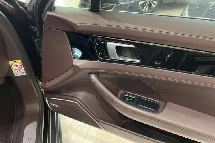 Used Porsche Panamera 2018 Panamera 4 E-Hybrid 2.9T Interior 12