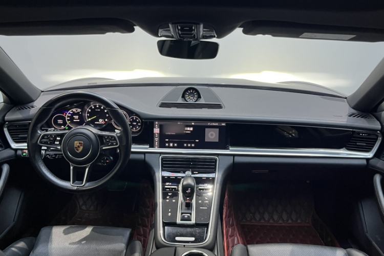 Used Porsche Panamera 2018 Panamera 4 E-Hybrid 2.9T Interior 2