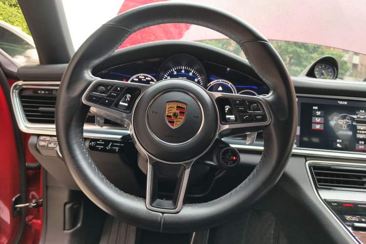 Used Porsche Panamera 2018 Panamera 4 E-Hybrid 2.9T Steering Wheel
