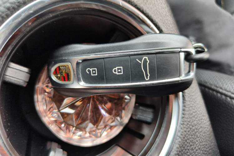 Used Porsche Panamera 2018 Panamera 4 E-Hybrid 2.9T Vehicle Key