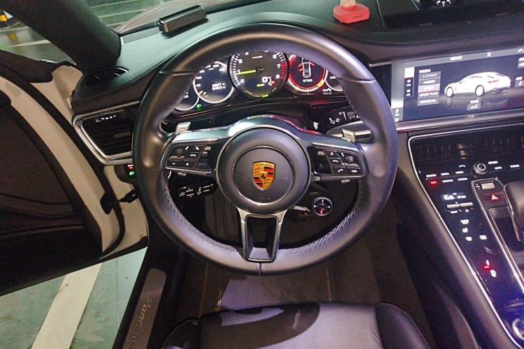 Used Porsche Panamera 2018 Panamera 4 E-Hybrid 2.9T Steering Wheel