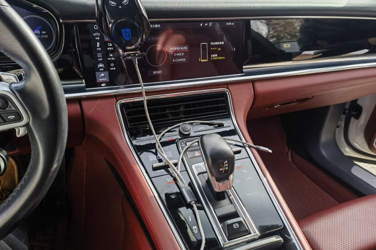 Used Porsche Panamera 2018 Panamera 4 E-Hybrid 2.9T Audio And AC Panel