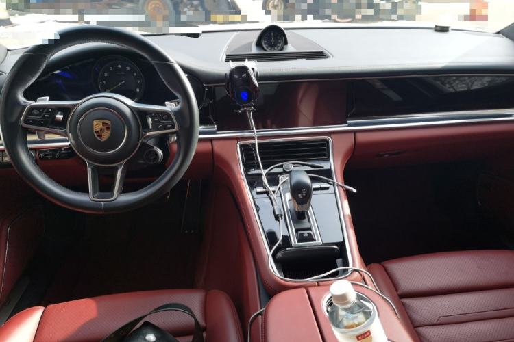 Used Porsche Panamera 2018 Panamera 4 E-Hybrid 2.9T Center Console