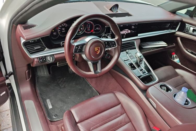 Used Porsche Panamera 2018 Panamera 4 E-Hybrid 2.9T Center Console