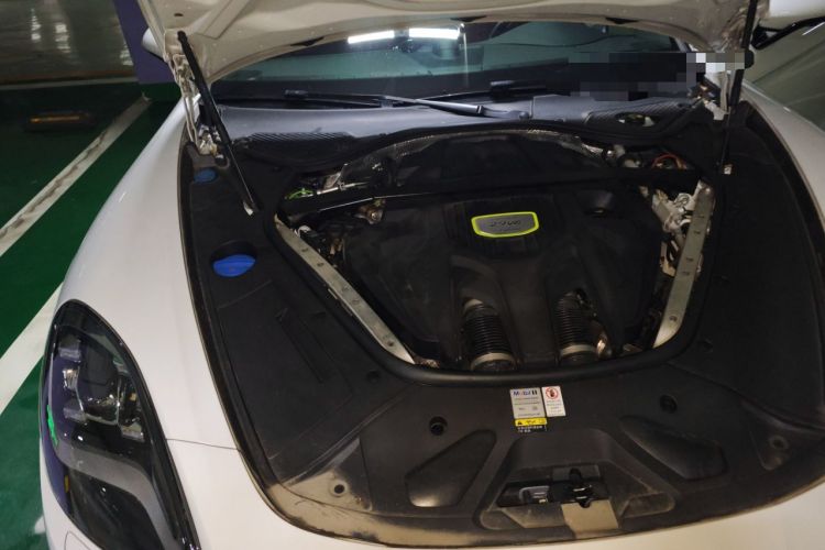 Used Porsche Panamera 2018 Panamera 4 E-Hybrid 2.9T Engine Bay Right