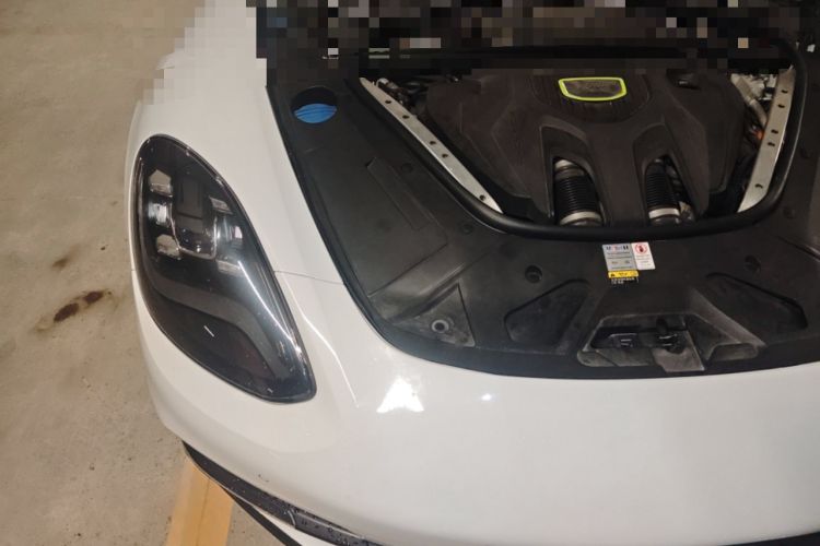 Used Porsche Panamera 2018 Panamera 4 E-Hybrid 2.9T Engine Bay Right