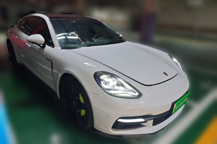 Used Porsche Panamera 2018 Panamera 4 E-Hybrid 2.9T Front Right 45 Deg