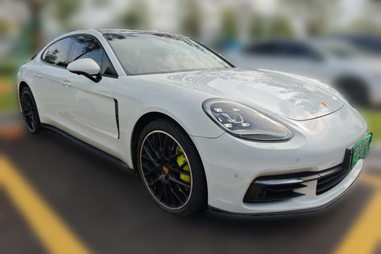Used Porsche Panamera 2018 Panamera 4 E-Hybrid 2.9T Front Right 45 Deg
