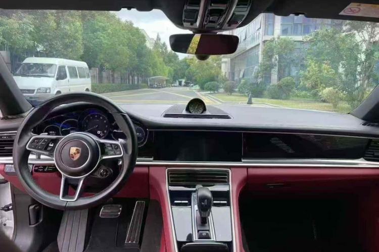 Used Porsche Panamera 2018 Panamera 4 E-Hybrid 2.9T Interior 1