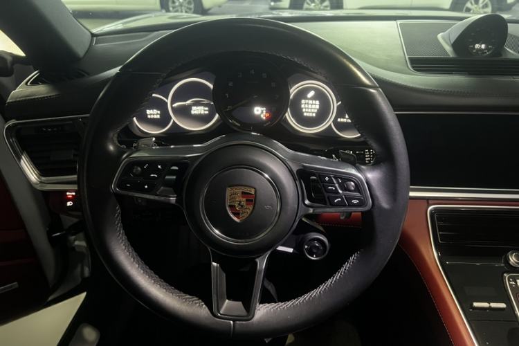 Used Porsche Panamera 2018 Panamera 4 E-Hybrid 2.9T Interior 2