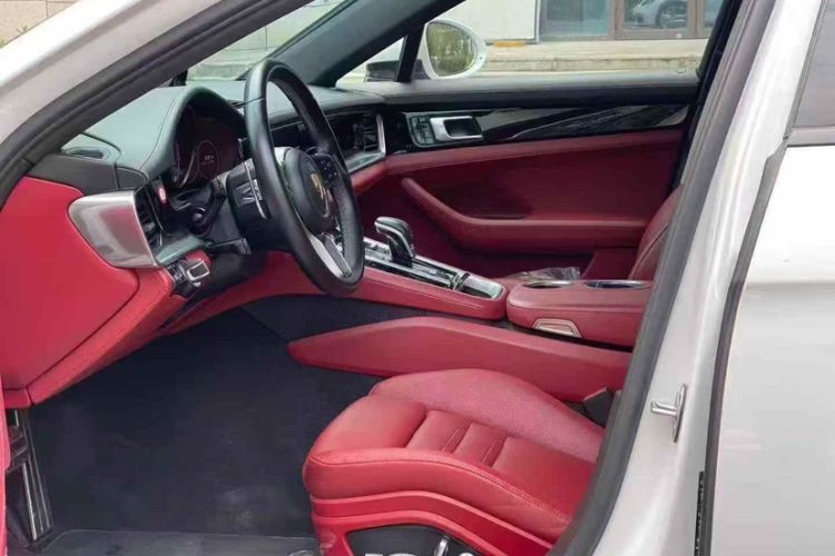 Used Porsche Panamera 2018 Panamera 4 E-Hybrid 2.9T Interior 5