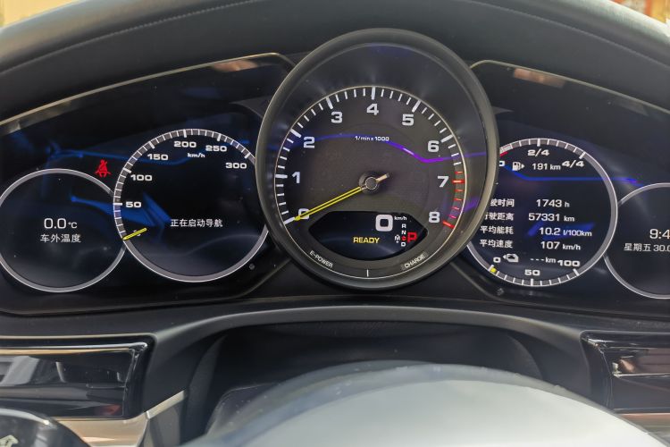 Used Porsche Panamera 2018 Panamera 4 E-Hybrid 2.9T Odometer Close Up