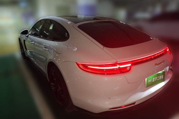 Used Porsche Panamera 2018 Panamera 4 E-Hybrid 2.9T Rear Left 45 Deg