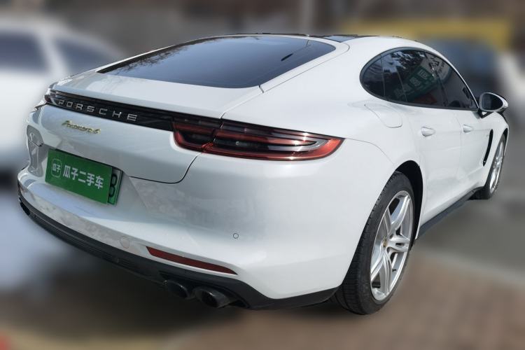 Used Porsche Panamera 2018 Panamera 4 E-Hybrid 2.9T Rear Right 45 Deg
