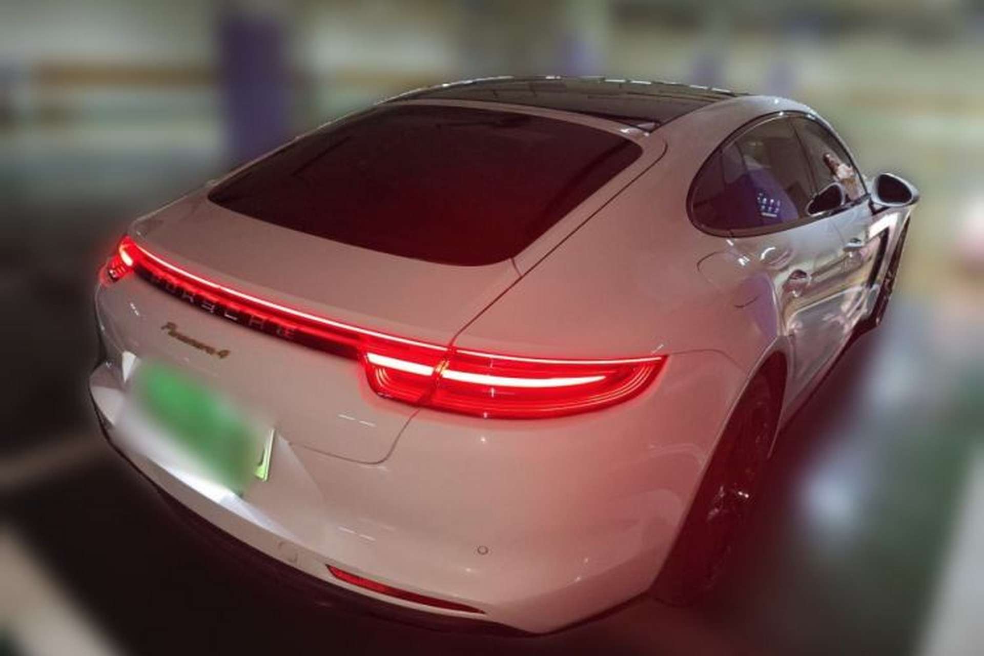 Used Porsche Panamera 2018 Panamera 4 E-Hybrid 2.9T Rear Right 45 Deg