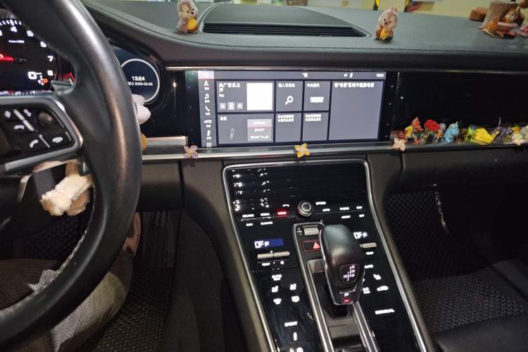 Used Porsche Panamera 2019 Panamera 2.9T Audio And AC Panel