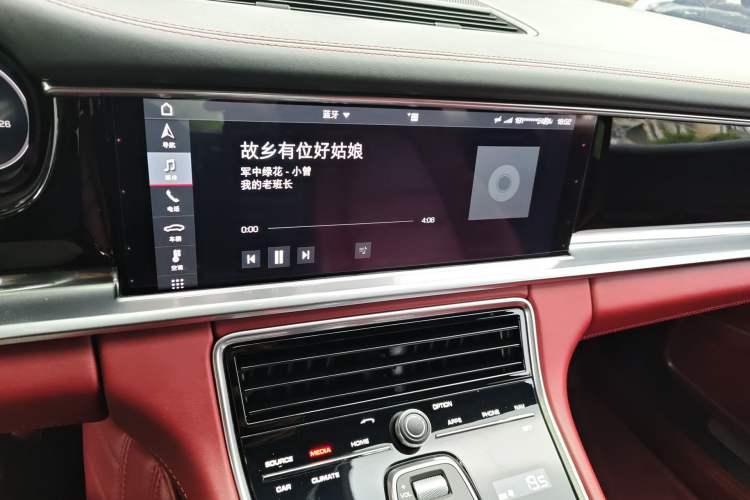 Used Porsche Panamera 2019 Panamera Executive Long Wheelbase 2.9T Audio And AC Panel