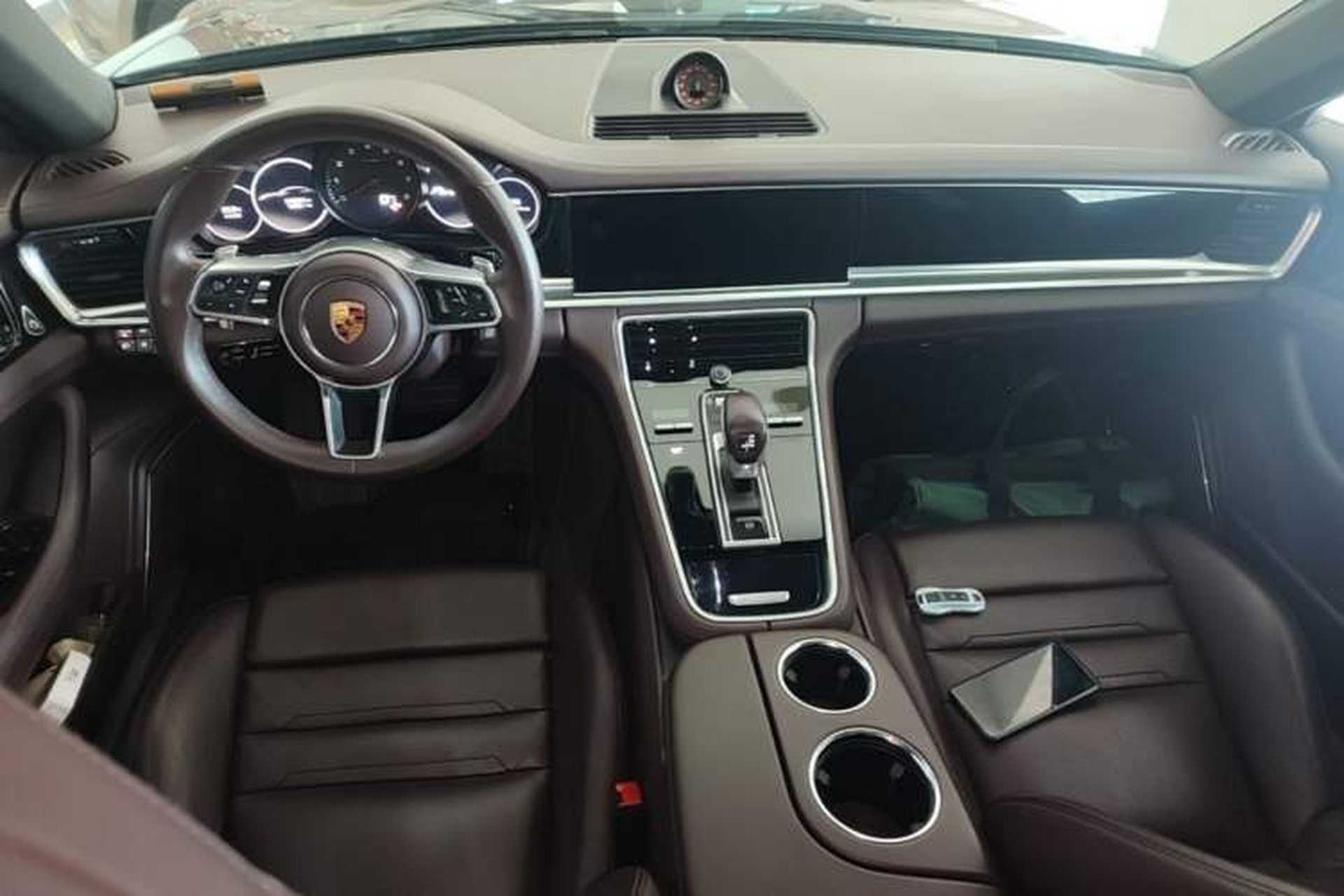 Used Porsche Panamera 2019 Panamera Executive Long Wheelbase 2.9T Center Console