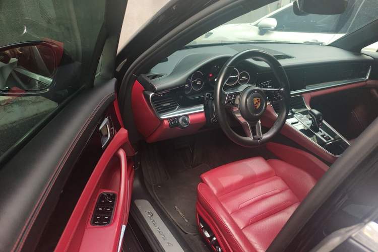 Used Porsche Panamera 2019 Panamera 4 Executive Long Wheelbase 2.9T Driver Seat