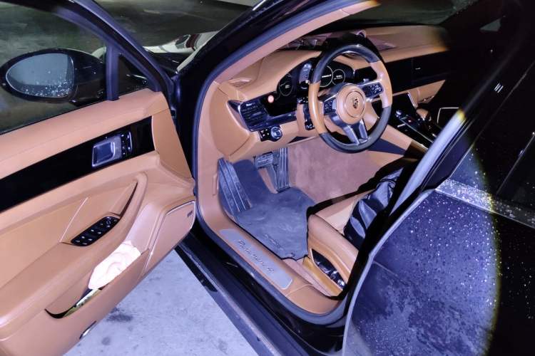 Used Porsche Panamera 2019 Panamera 4 Executive Long Wheelbase 2.9T Driver Seat