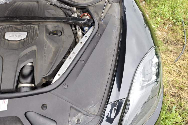 Used Porsche Panamera 2019 Panamera 2.9T Engine Bay Left