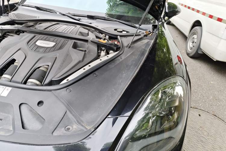 Used Porsche Panamera 2019 Panamera Executive Long Wheelbase 2.9T Engine Bay Left