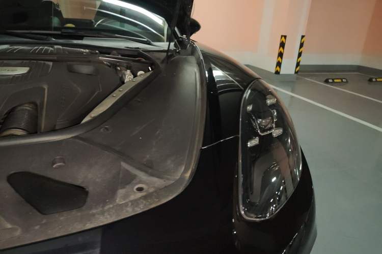 Used Porsche Panamera 2019 Panamera 2.9T Engine Bay Left