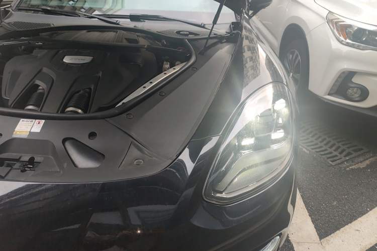 Used Porsche Panamera 2019 Panamera 4 Executive Long Wheelbase 2.9T Engine Bay Left