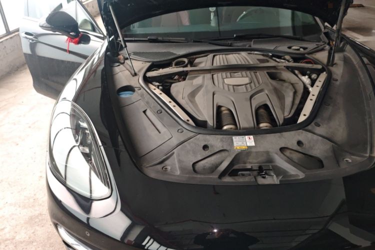 Used Porsche Panamera 2019 Panamera Executive Long Wheelbase 2.9T Engine Bay Right