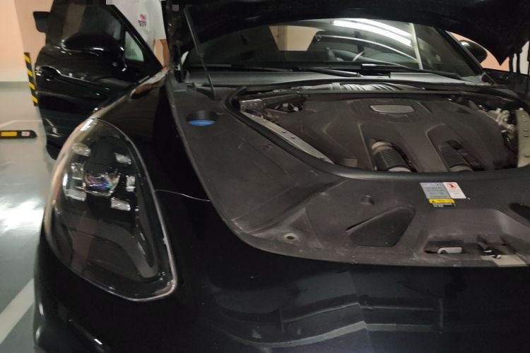 Used Porsche Panamera 2019 Panamera 2.9T Engine Bay Right
