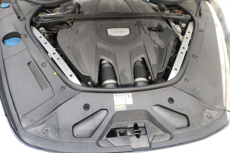 Used Porsche Panamera 2019 Panamera 2.9T Engine Bay