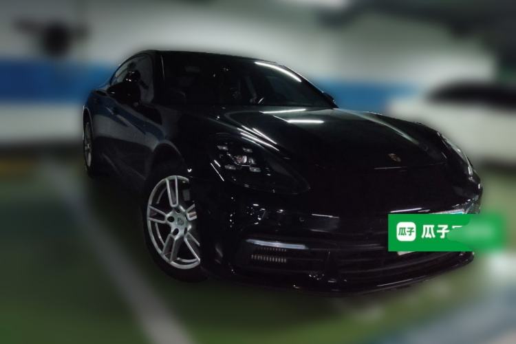 Used Porsche Panamera 2019 Panamera 2.9T Front Right 45 Deg