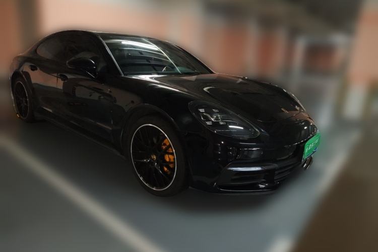 Used Porsche Panamera 2019 Panamera 2.9T Front Right 45 Deg