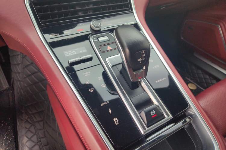 Used Porsche Panamera 2019 Panamera Executive Long Wheelbase 2.9T Gear Lever