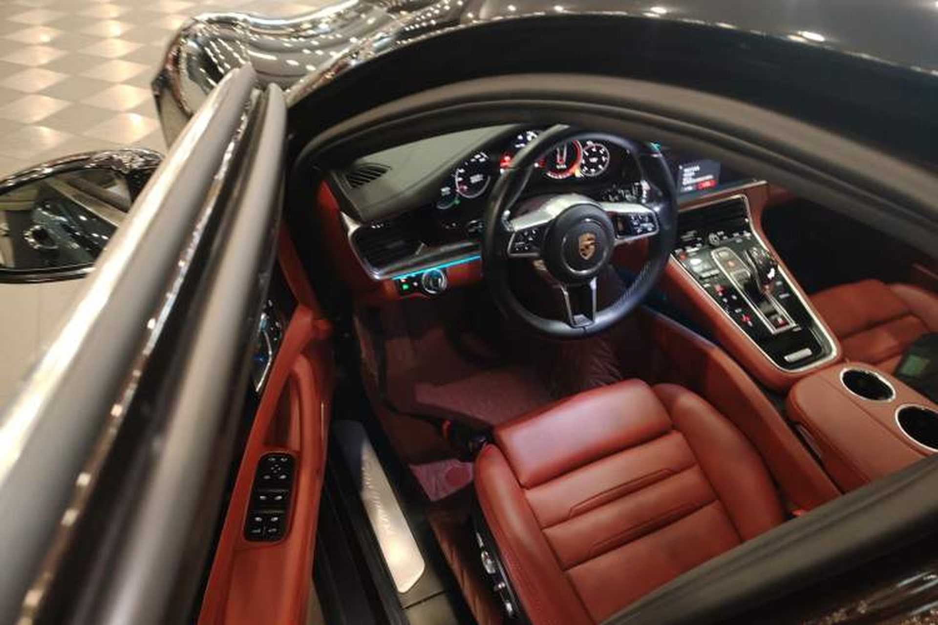 Used Porsche Panamera 2019 Panamera 2.9T Interior 3