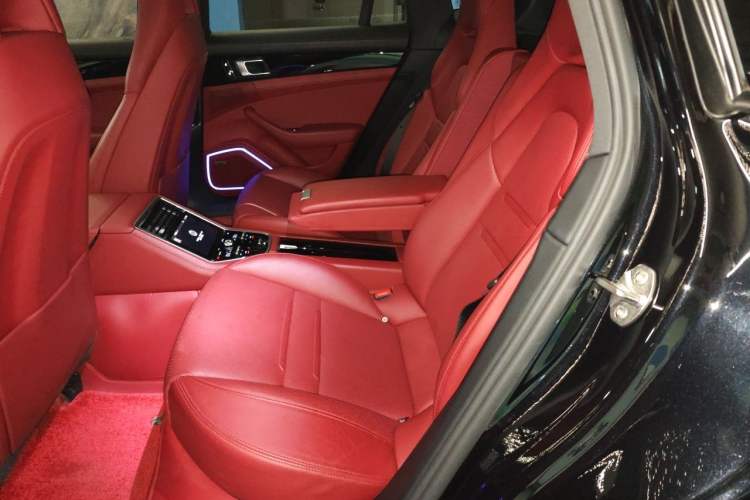 Used Porsche Panamera 2019 Panamera 2.9T Left Rear Seat