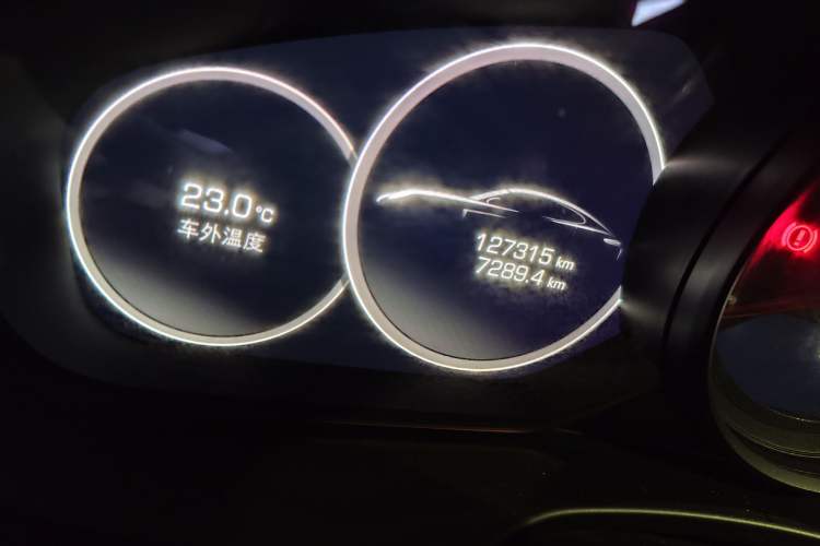 Used Porsche Panamera 2019 Panamera 4 Executive Long Wheelbase 2.9T Odometer Close Up