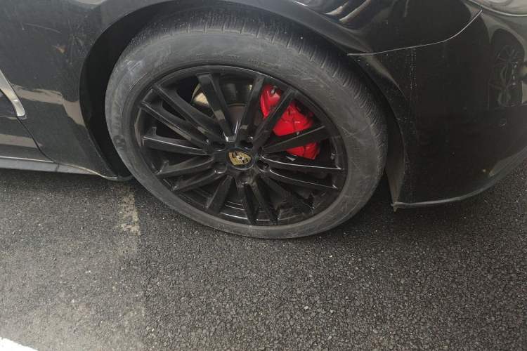 Used Porsche Panamera 2019 Panamera 4 Executive Long Wheelbase 2.9T Right Front Wheel Hub