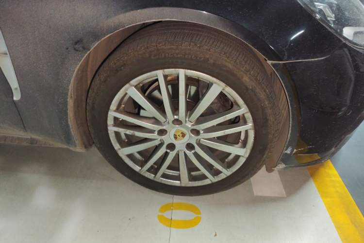 Used Porsche Panamera 2019 Panamera 4 Executive Long Wheelbase 2.9T Right Front Wheel Hub