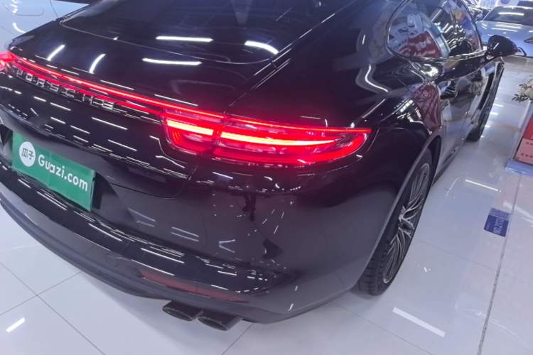 Used Porsche Panamera 2019 Panamera 2.9T Right Rear Taillight