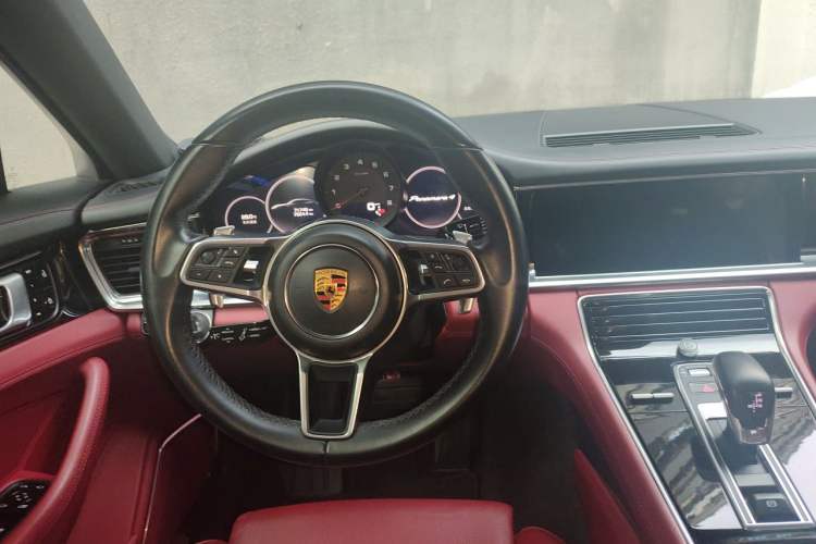 Used Porsche Panamera 2019 Panamera 4 Executive Long Wheelbase 2.9T Steering Wheel
