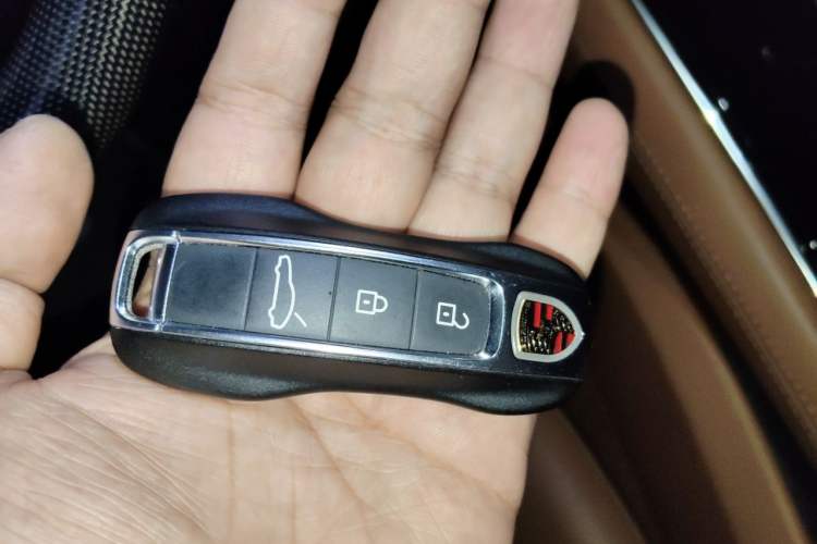 Used Porsche Panamera 2019 Panamera 4 Executive Long Wheelbase 2.9T Vehicle Key