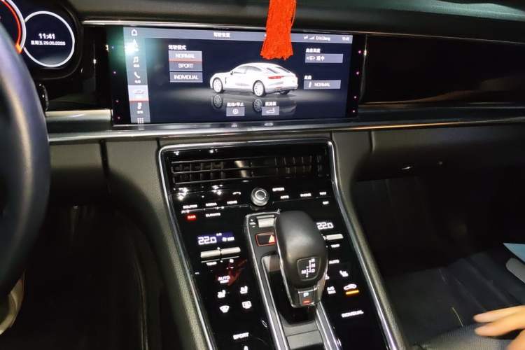 Used Porsche Panamera 2019 Panamera 2.9T Audio And AC Panel