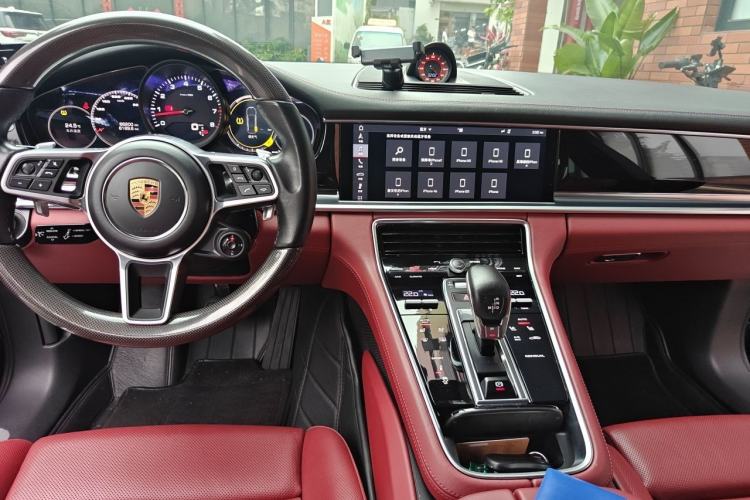 Used Porsche Panamera 2019 Panamera 2.9T Center Console